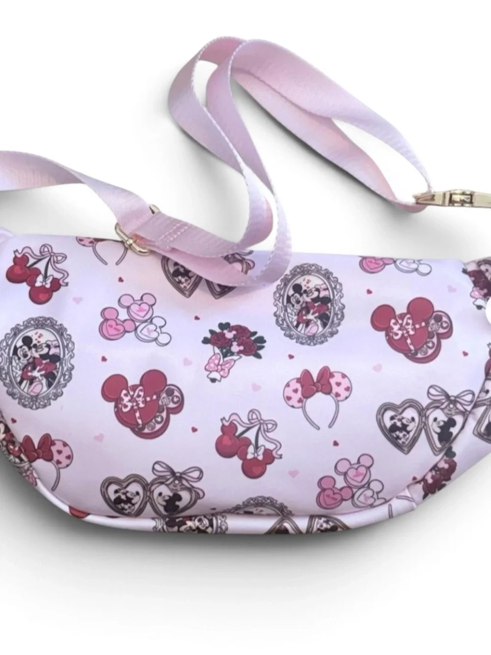 Disney’s STONEY CLOVER Mickey & Minnie Love Jumbo Waist Bag/Fanny Pack - NWT